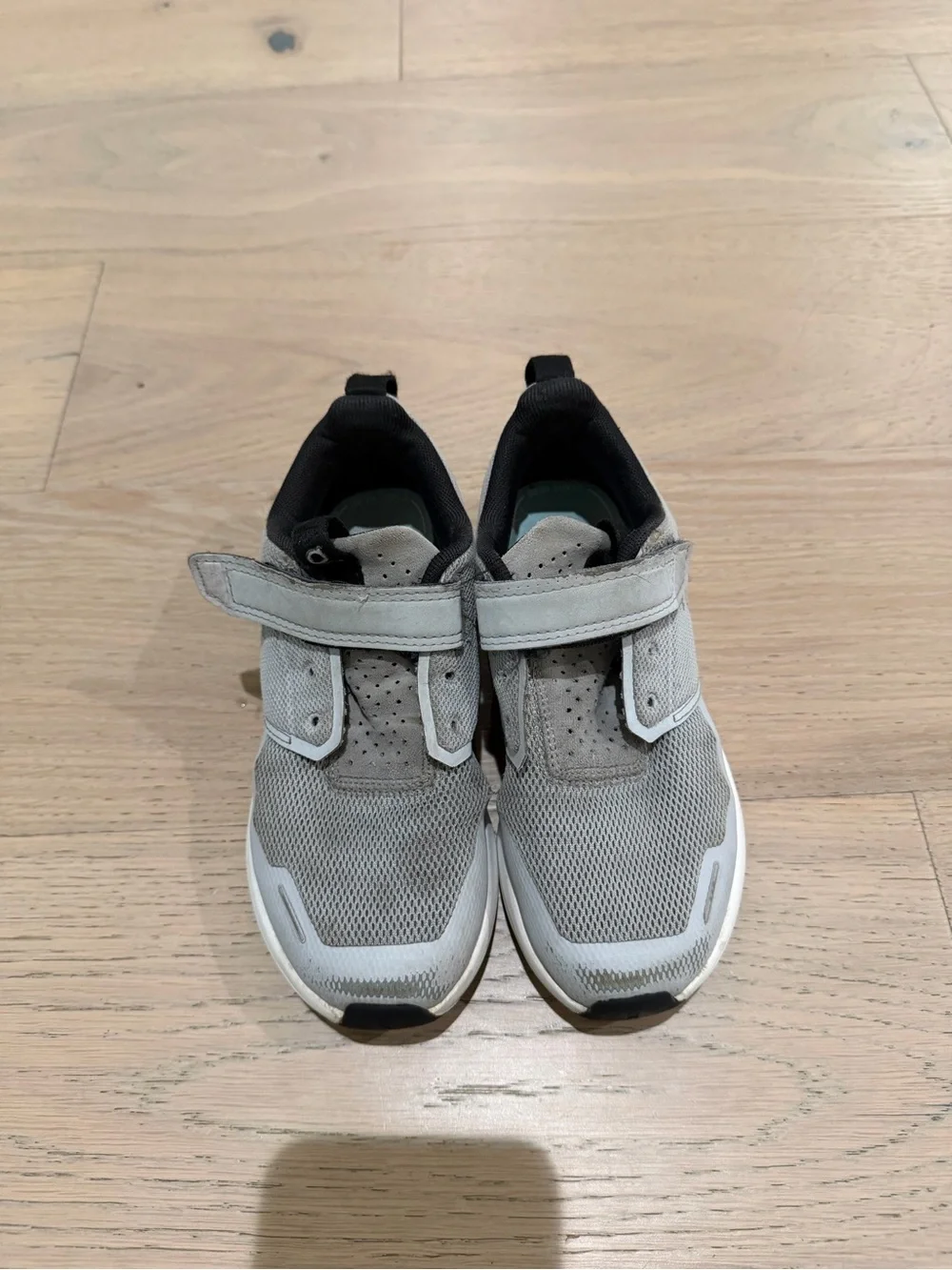 On Running Gray and Black Kids Velcro Sneakers